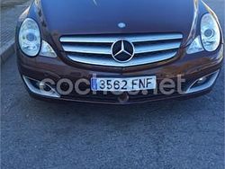 Granate Usado 2007 Mercedes R320 Monovolumen | 2900 €