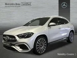 Iridiumsilver, metallic paint Usado 2023 Mercedes GLA220 AMG line SUV | 44.900 €