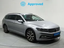 Plateado Usado 2022 VW Passat Executive Familiar | 14.800 € (Precio justo)