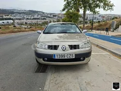 Gris / plata Usado 2004 Renault Mégane Cabriolet Dynamique Descapotable | 3500 € (Precio justo)