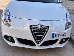 Blanco Usado 2011 Alfa Romeo Giulietta Distinctive Utilitario | 4600 € (Precio justo)