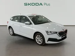 Blanco Usado 2022 Skoda Scala Active Utilitario | 17.800 € (Precio justo)