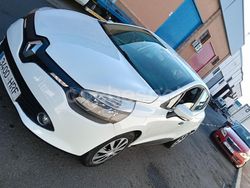 Blanco Usado 2014 Renault Clio III Collection Berlina | 5999 €