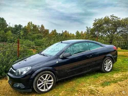 Negro Usado 2009 Opel Astra Cabriolet Cosmo Descapotable | 4500 € (Precio justo)