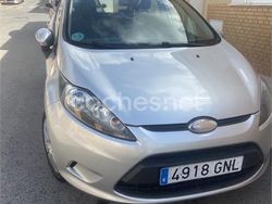 Gris / plata Usado 2009 Ford Fiesta Trend Utilitario | 4450 € (Buen precio)