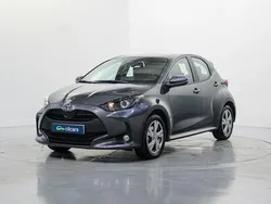 Usado 2024 Toyota Yaris Hybrid Active | 21.490 € (Buen precio)