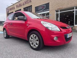 Burdeos Usado 2010 Hyundai i20 Comfort Utilitario | 7500 € (Caro)