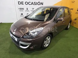 Marrón Usado 2009 Renault Scénic III Expression Monovolumen | 7490 € (Precio justo)