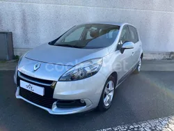 Gris / plata Usado 2013 Renault Scénic III Expression Monovolumen | 8490 € (Precio justo)