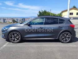 Gris / plata Usado 2021 Ford Focus Active X Berlina | 18.000 € (Precio justo)
