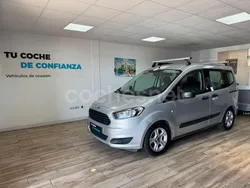 Gris / plata Usado 2015 Ford Tourneo Courier Trend Monovolumen | 8999 € (Precio justo)