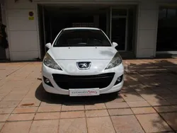 Blanco Usado 2010 Peugeot 207 Business-Line Berlina | 5900 € (Caro)