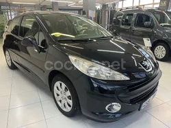 Negro Usado 2007 Peugeot 207 Berlina | 5900 € (Un poco caro)