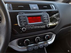 Blanco Usado 2015 Kia Rio Berlina | 7300 € (Buen precio)