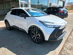 Blanco Usado 2024 Toyota C-HR Advance SUV | 34.300 € (Caro)