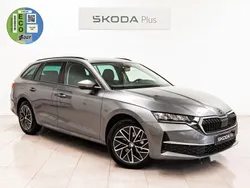 Gris Usado 2024 Skoda Octavia Selection Familiar | 28.990 € (Precio justo)