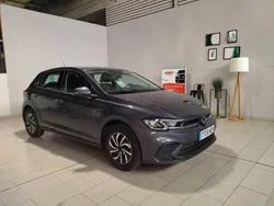 Gris Usado 2023 VW Polo Life Utilitario | 17.990 € (Precio justo)