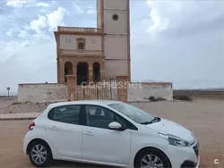 Blanco Usado 2019 Peugeot 208 Active Utilitario | 9800 € (Precio justo)
