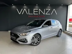 Gris Usado 2023 Hyundai i30 Berlina | 18.350 € (Precio justo)