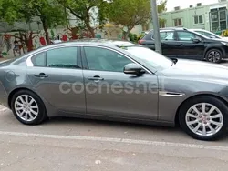 Gris / plata Usado 2017 Jaguar XE Portfolio Berlina | 12.900 € (Super precio)