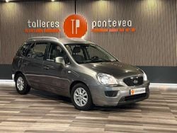 Beige Usado 2011 Kia Carens Monovolumen | 6300 €
