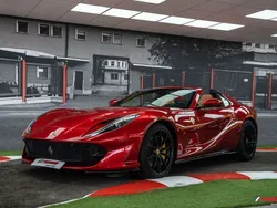 Rojo Usado 2023 Ferrari 812 Descapotable | 520.000 € (Caro)