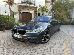Azul Usado 2018 BMW 730L Comfort Edition Berlina | 27.000 €