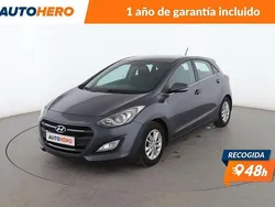 Gris Usado 2015 Hyundai i30 Berlina | 11.799 € (Precio justo)