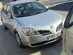 Gris / plata Usado 2002 Nissan Primera Comfort Berlina | 2300 €