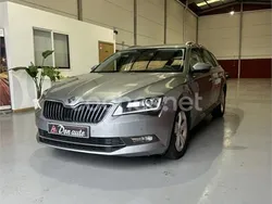 Gris / plata Usado 2019 Skoda Superb Active Familiar | 12.900 € (Precio justo)