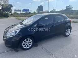 Negro Usado 2013 Kia Rio Berlina | 6000 € (Precio justo)