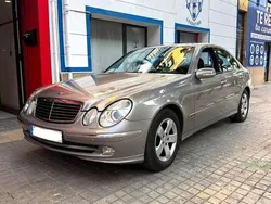 Beige Usado 2005 Mercedes E320 Berlina | 11.990 € (Caro)