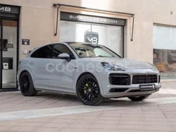 Gris / plata Usado 2021 Porsche Cayenne SUV | 87.900 €