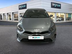 Blanco Usado 2024 Kia Ceed Berlina | 18.900 € (Precio justo)