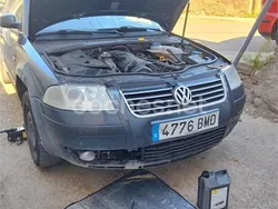 Negro Usado 2001 VW Passat Trendline Berlina | 1350 € (Super precio)
