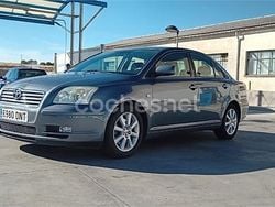 Gris / plata Usado 2005 Toyota Avensis Sol Berlina | 4500 € (Precio justo)