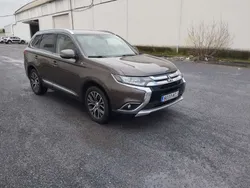 Marrón Usado 2017 Mitsubishi Outlander Motion SUV | 13.300 € (Precio justo)