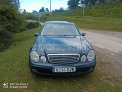Azul Usado 2002 Mercedes E270 Classic Berlina | 4900 € (Caro)