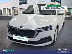 Blanco Usado 2022 Skoda Octavia Ambition Familiar | 17.700 € (Precio justo)