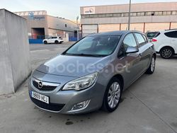Gris / plata Usado 2012 Opel Astra Excellence Berlina | 5900 € (Precio justo)