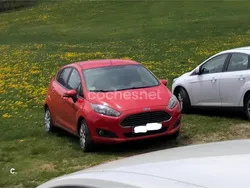 Rojo Usado 2014 Ford Fiesta Trend Utilitario | 5950 € (Precio justo)
