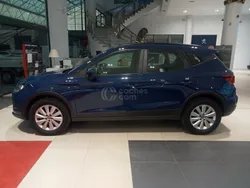Azul Usado 2018 Seat Arona Reference SUV | 14.875 € (Precio justo)