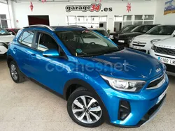 Azul Usado 2022 Kia Stonic Plus SUV | 15.900 € (Un poco caro)