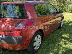 Granate Usado 2004 Renault Mégane II Expression Berlina | 1850 € (Precio justo)