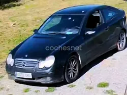 Negro Usado 2003 Mercedes C180 Berlina | 2000 € (Buen precio)