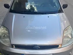 Gris / plata Usado 2002 Ford Fiesta Ghia Utilitario | 1700 € (Un poco caro)