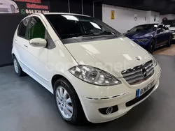 Blanco Usado 2005 Mercedes A180 Elegance Monovolumen | 3999 € (Caro)