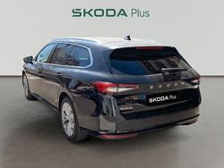 Negro Usado 2024 Skoda Superb Selection Familiar | 34.990 € (Precio justo)