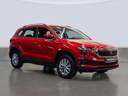Rojo Usado 2024 Skoda Karoq Selection SUV | 27.000 € (Precio justo)