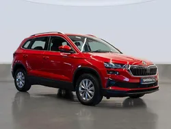 Rojo Usado 2024 Skoda Karoq Selection SUV | 27.500 € (Caro)